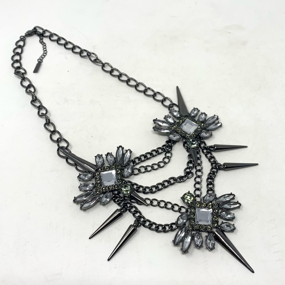 BaubleBar Jewelry - Baublebar Statement Necklace